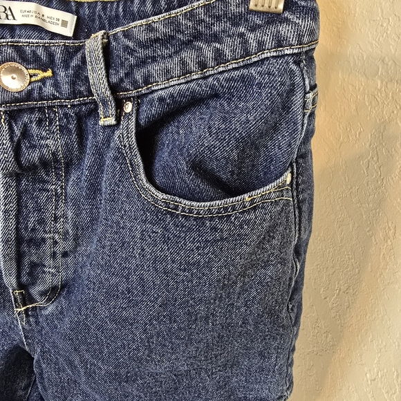 Zara 80s/90s High Rise Blue Denim Women Shorts Size 8 - Picture 4 of 9